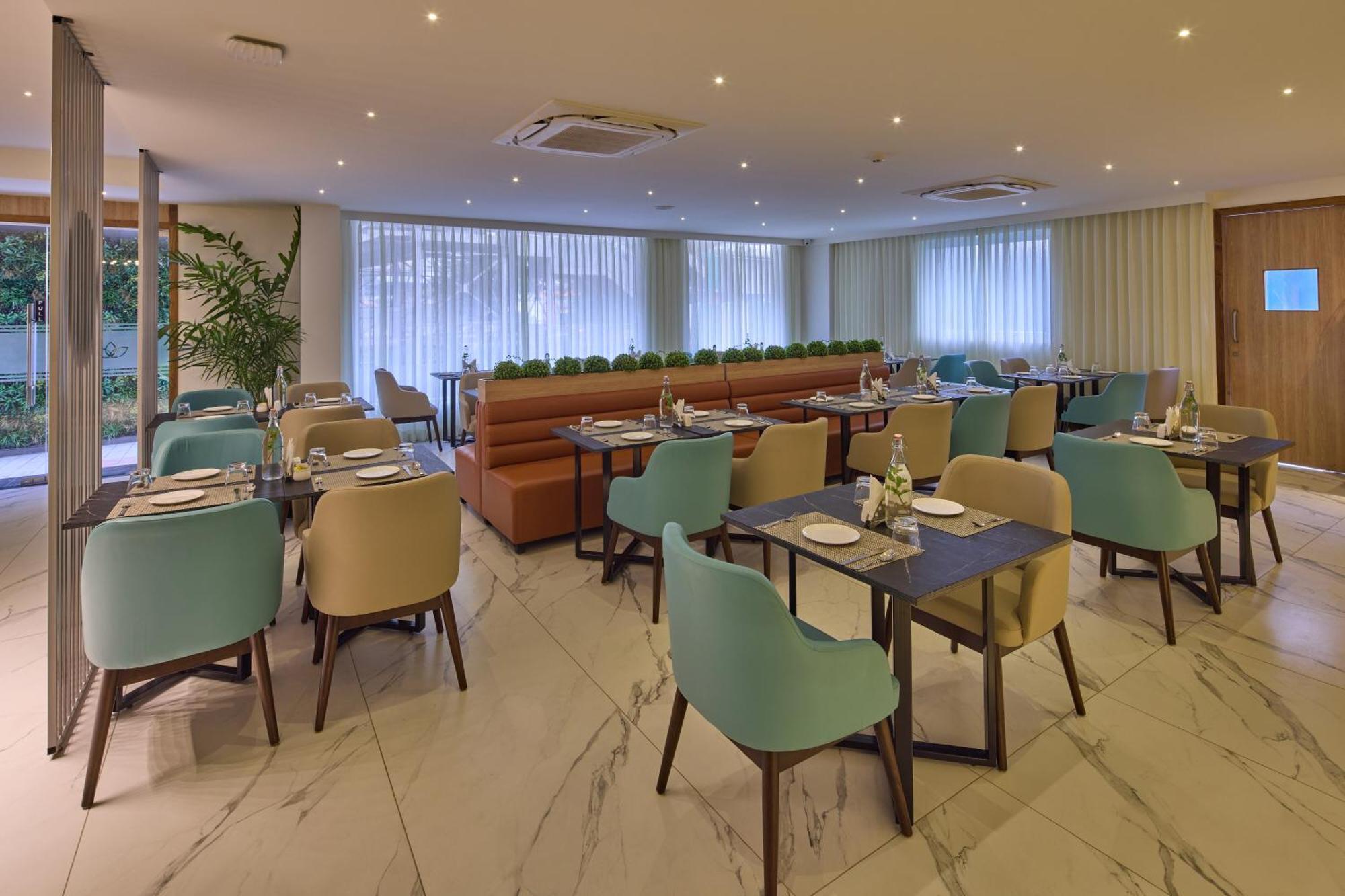 Grand Continent Hebbal A Sarovar Portico Affiliate Hotel Bangalore Eksteriør bilde