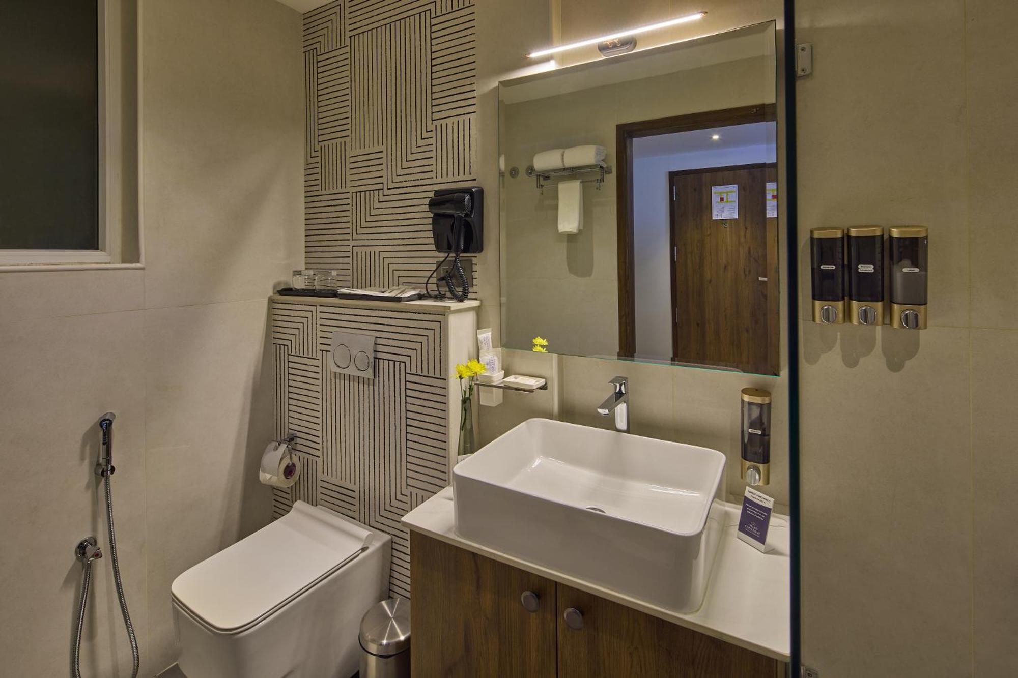 Grand Continent Hebbal A Sarovar Portico Affiliate Hotel Bangalore Eksteriør bilde
